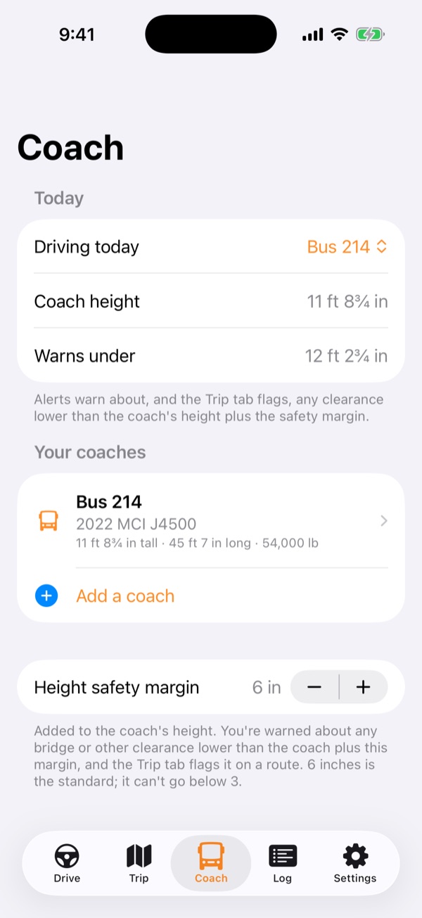 Coach tab: a 2022 MCI J4500 with its height, length, width and weight
